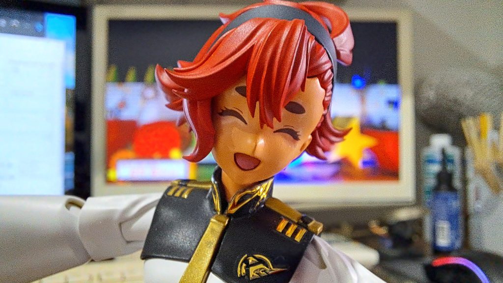 水転写なら貼ってもずらせるから良いですね。