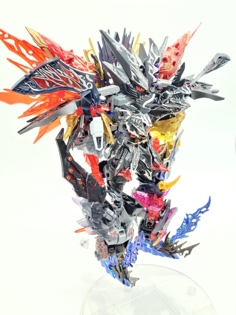 左右共通なのは肩:グラスパードラゴンの腰とウォーロックイージスのマント太もも:グラスパードラゴンの胴体足:沙悟浄インパルスの足右腕は司馬懿デスティニーを、右脛は董卓プロヴィデンスのパーツを継ぎ接ぎした物です。