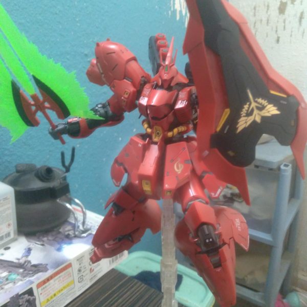 The RG Hi Nu vs Sazabi. A battle of mobile suits we never got to see. （3枚目）
