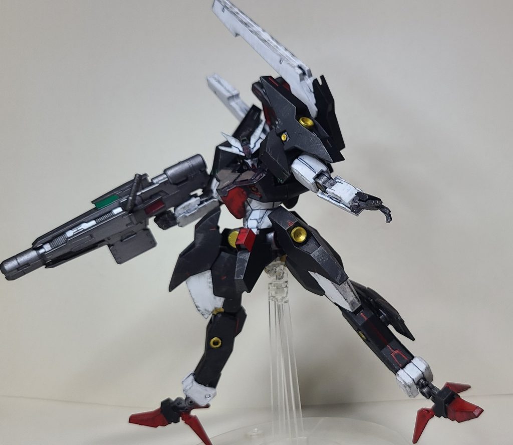 そして一目ぼれしたこの組み換え後のスタイルです。逆関節の鳥足なのですが、そこが標準スタイルの異形さをうまく引き継いでいると思います。