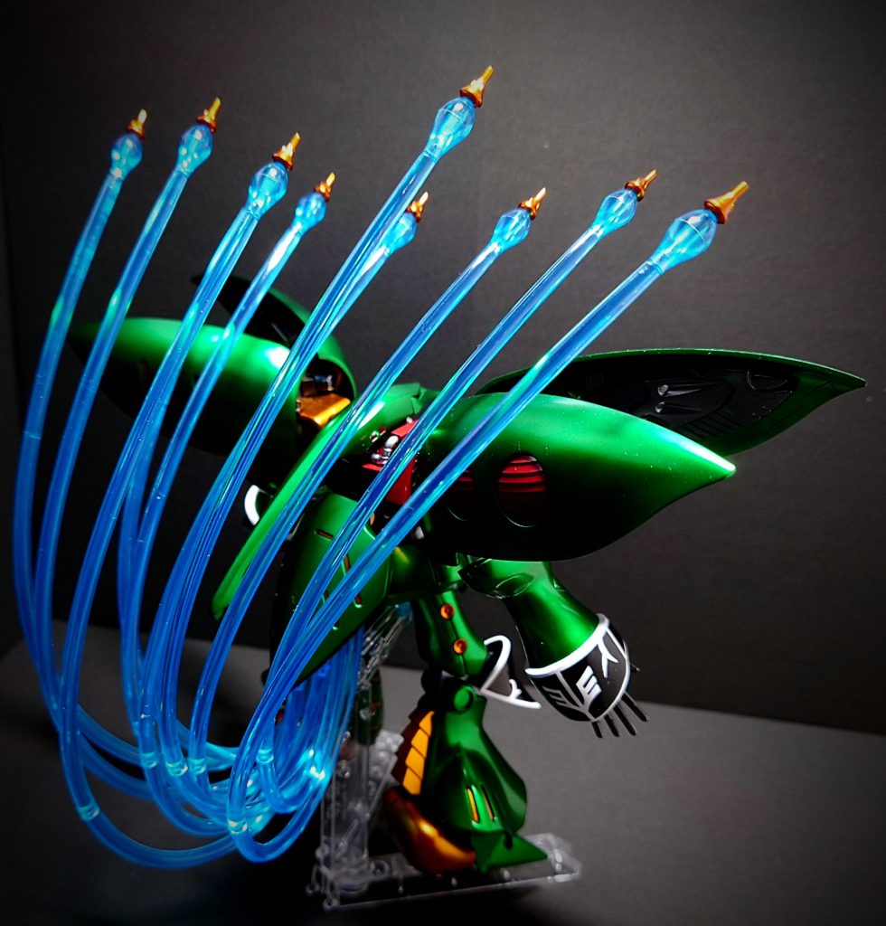 このファンネルエフェクトセットはとても良い物です。が、何しろ耐久性が無い。3回程付け外しを繰り返すともうエフェクトパーツが自然落下します。もう接着剤付けるしかない状況です…orz