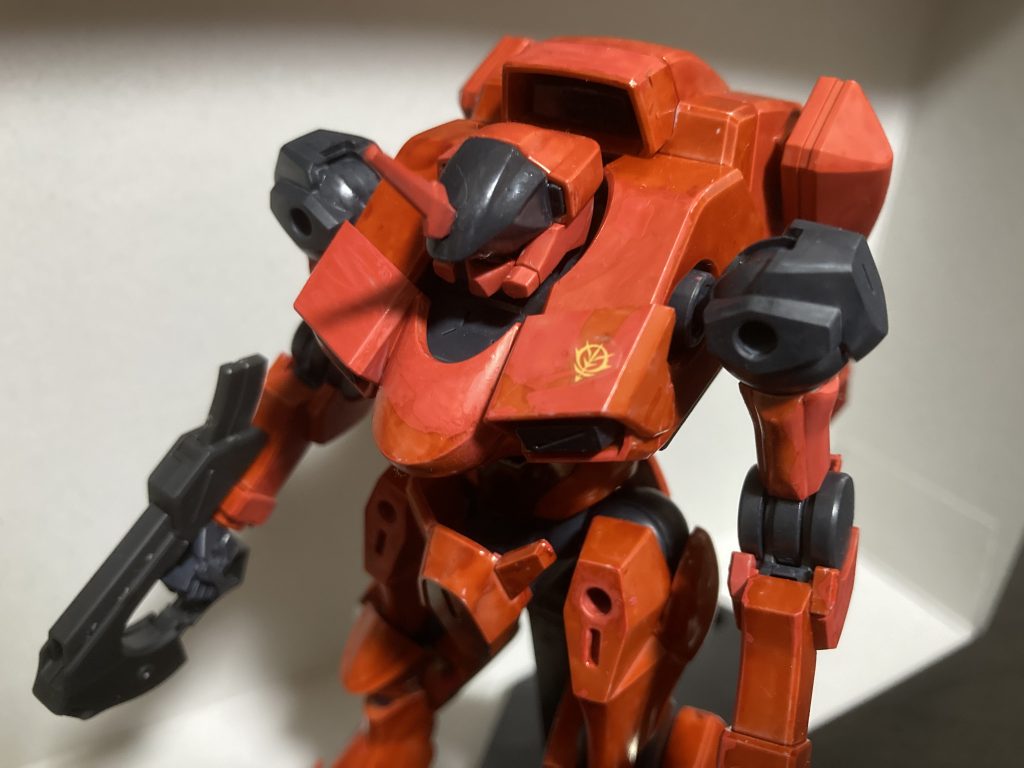 胸のデカールが少し傾いてしまっているのが引っ掛かってます。