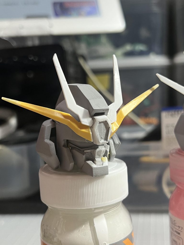 頭はプラ板の塊です（笑）