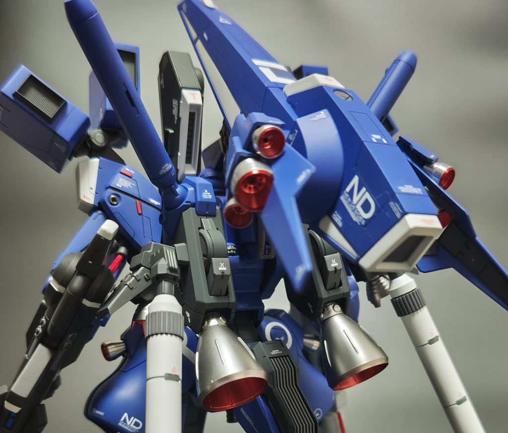 バーニア関係や一部モールドにはメタルパーツ等を使用しました。