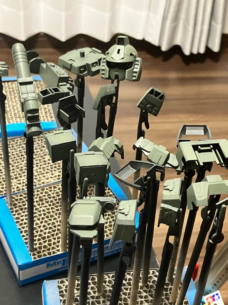 グリーンのみエアブラシ塗装です。