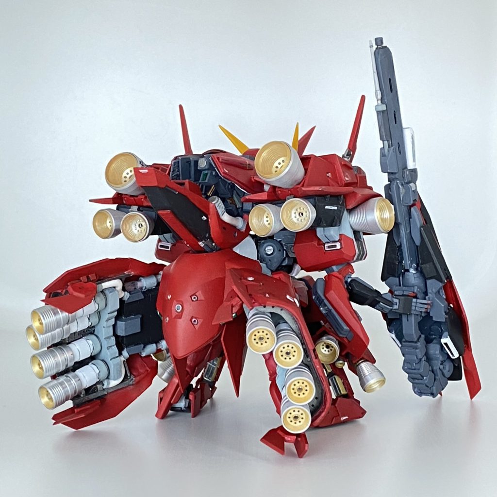 斜め後ろから。今回時間をかけて、自分の後悔のないようにということは決めてたので、初めての金属バーニアをふんだんに用いてます。満足！