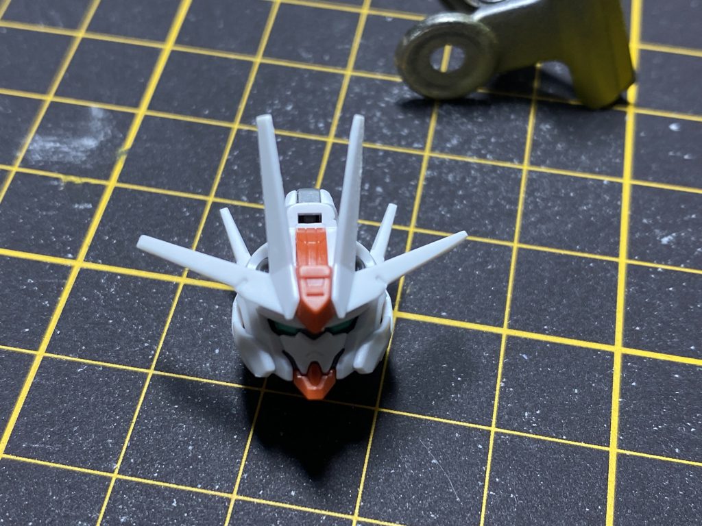 ブレードアンテナの加工中(左が加工前です)