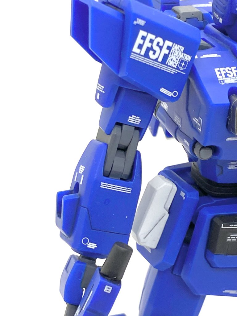 関節は全てメカサフライトで塗装しました。