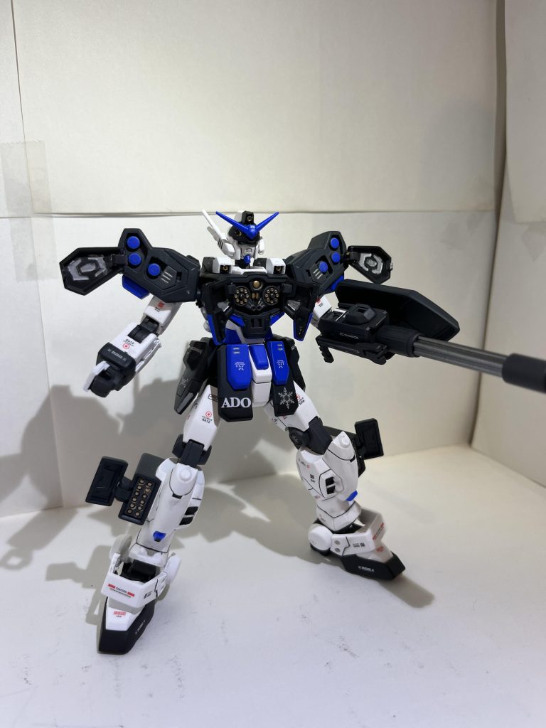 今回は、ヘビーアームズを人気女性歌手のAdo様を、イメージして作成しました(≧∀≦)          決め手としては、ヘビーアームズの一斉射撃がAdo様の強い歌唱力に合いそうだった所です(*≧∀≦*)