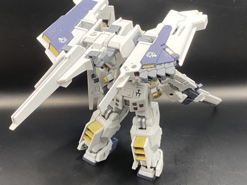 全身を前後からフルドドの背負いものが大きい！一応自立はできましたが関節がへたりそうです……