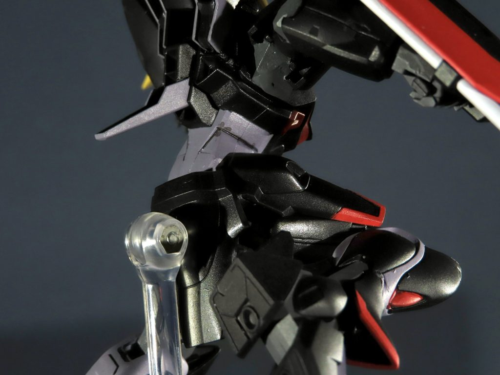 トリケロスの白いラインは諦めました。表面処理が荒かったり、墨入れの拭き残しがあったり、お恥ずかしいですが裏側は雑です。