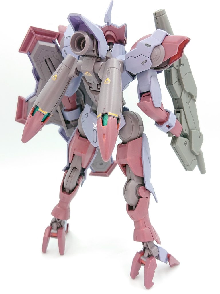 シャディクのチームメイトとして５機が登場しましたが、今回はその中で一番好きなレネ・コスタの機体という形でデカールを選択。他の子の機体を作る場合はまた違った製作方法にするかも？