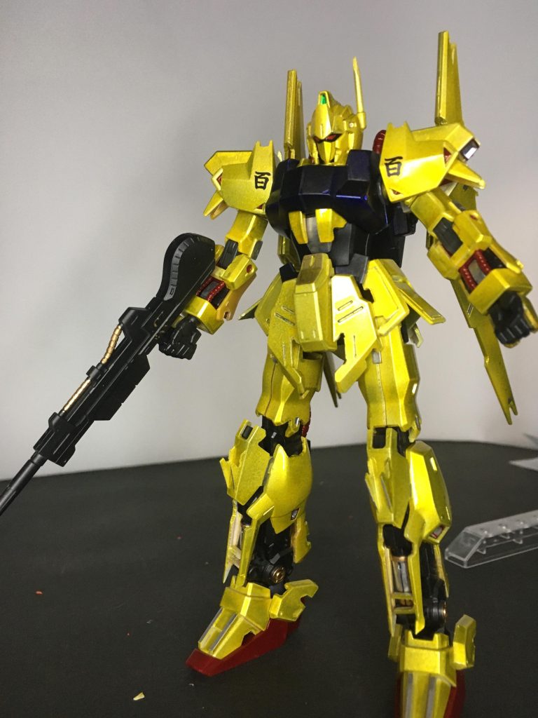 黄金の位まで高まれオレのコスモよーっ!!というわけで明るいゴールド仕様として、白サフ→シャインシルバー→クリアーイエローの三層仕様です。