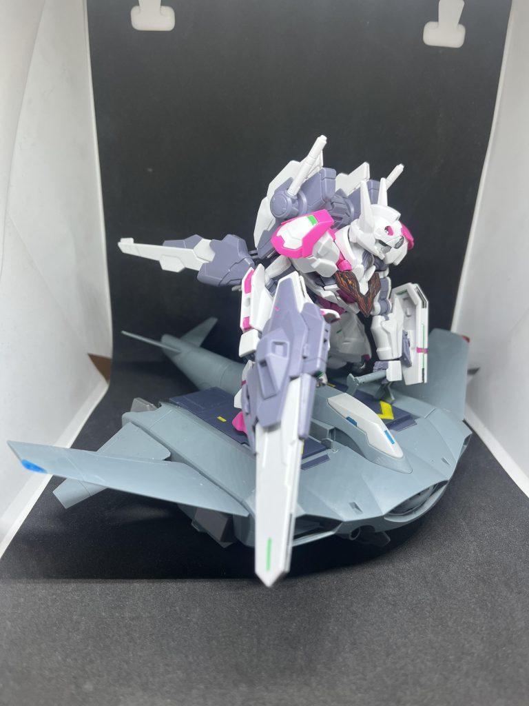 MSを載せてみようと思ったが水星シリーズで完成してるMSがルブリスだけだったので