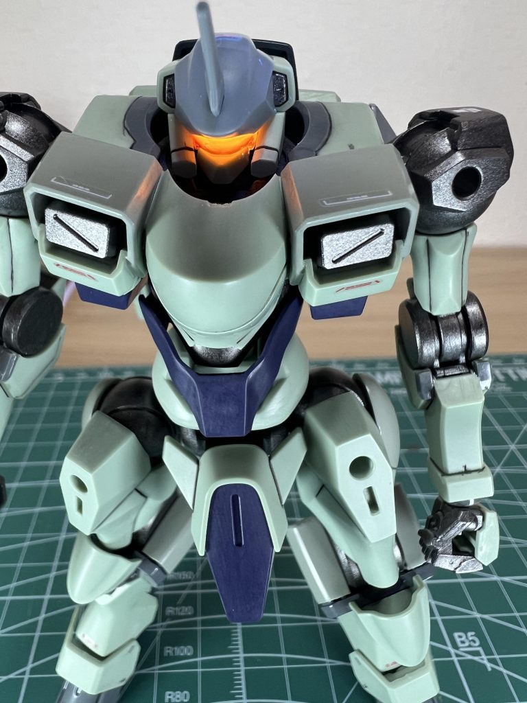 ガイアノーツの蛍光オレンジでバイザーを塗りました！