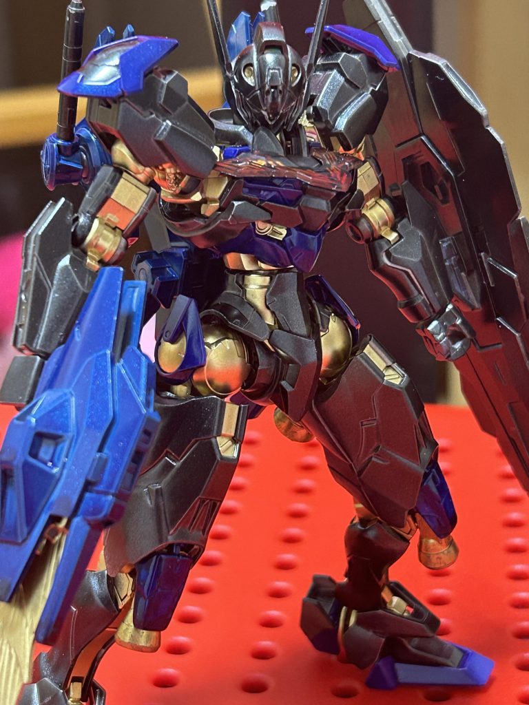 一応素立ちをば。正直に言うとネットにあった作品とストフリを参考にしました、致命的オリジナリティ欠如。やっぱり関節がキンキラキンだとテンション上がりますからね(開き直り)