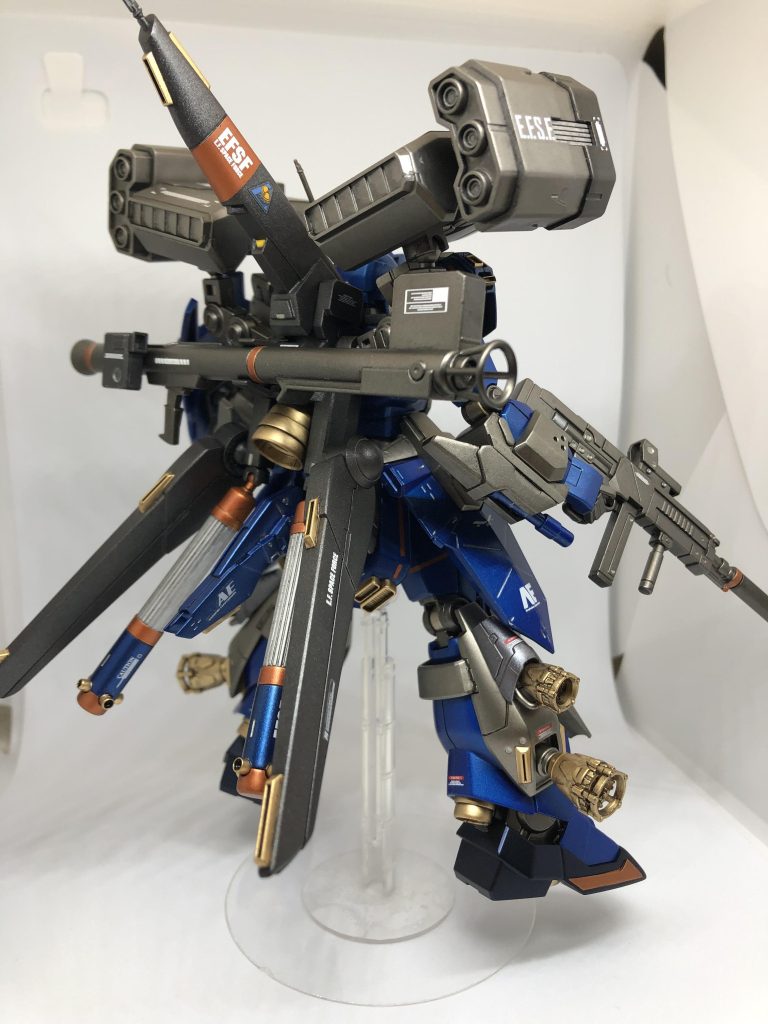 デカールはガンダムデカール、ゼータ係汎用、サンダーボルト汎用、ユニコン係汎用と昔のキャンペーンで貰ったテトロンシールを使用