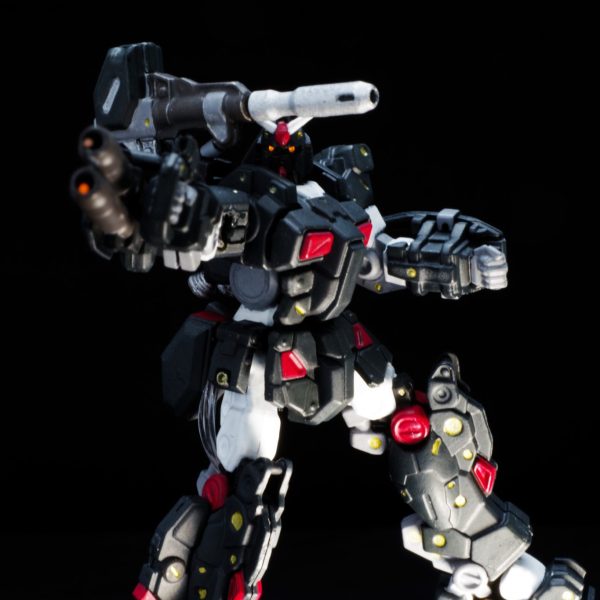 ソーラー電飾アーティファクト　フルアーマーガンダム