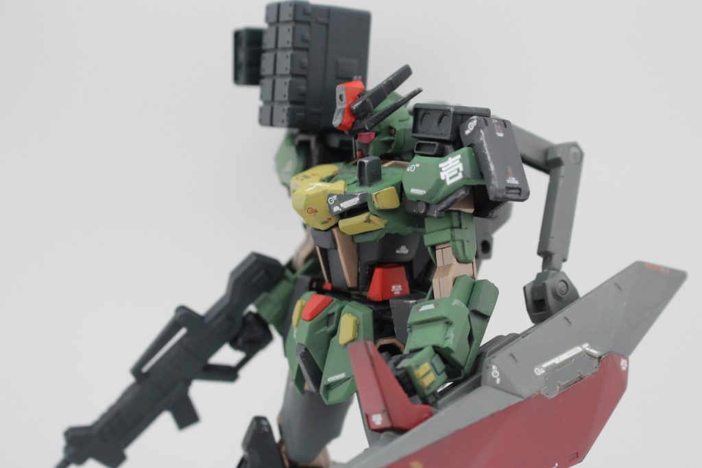 フルオプション装備としてミサイルランチャー、レーザー砲門、ライフルを用意しました