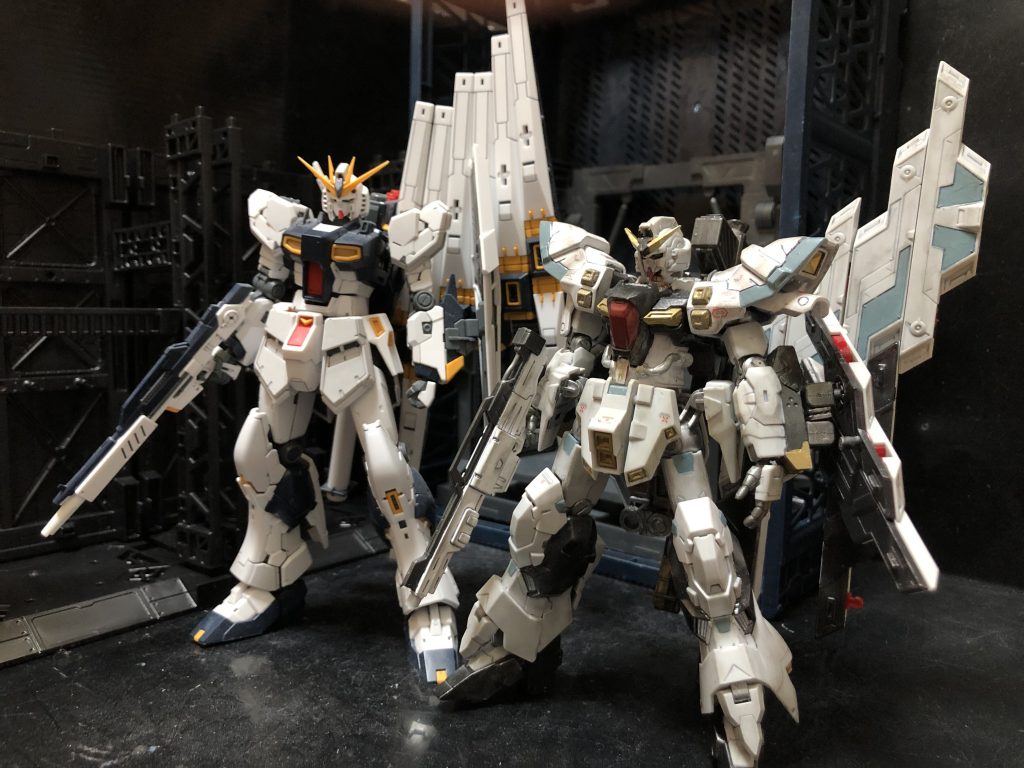 シャア「...全然違うな。」oyz「並べちゃいけないみたいですねー。」