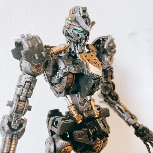 バンダイ バルバトス 偏光成型色 ＆ ストレイ レッドフレーム改 偏光成型色. バンダイ-アニメアクションフィギュア,組み立てモデル,pb,中国