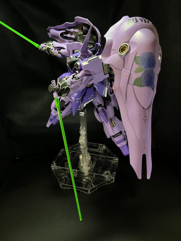 意外に可動域が広くて、色々なアクションを楽しめました。