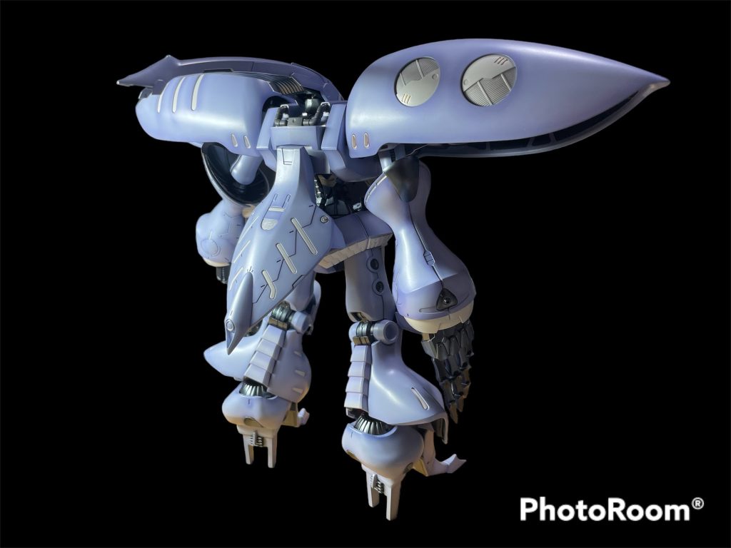 背面から観るとこんな感じ。割とスタイルは崩れていないと思うのでヨシ！とします。肘の部分を分割変更して合わせ目消したのもちょいこだわりだったりします。