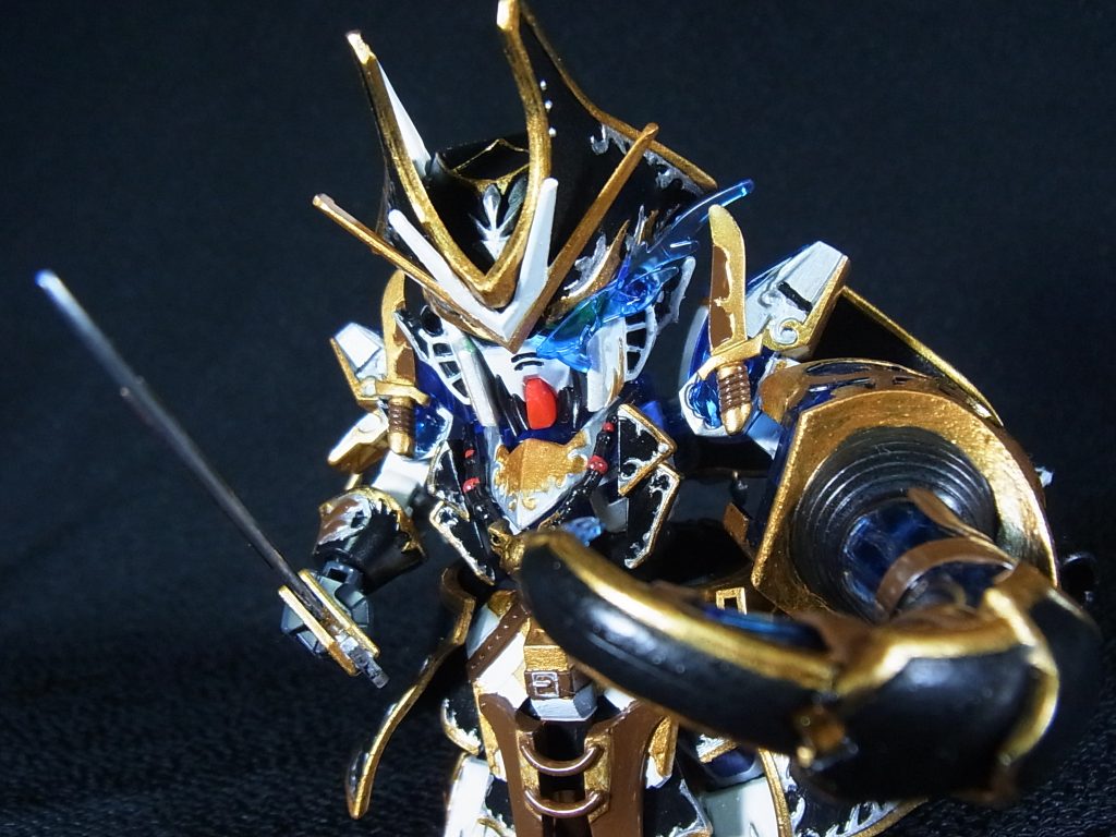 帽子やジャケットの柄が細かくて、装飾もいっぱいで、塗り分けが大変でした。その分、塗り分けると綺麗でカッコいいです。