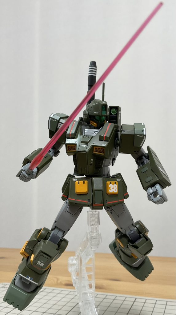 こちらもポーズをつけての一枚。