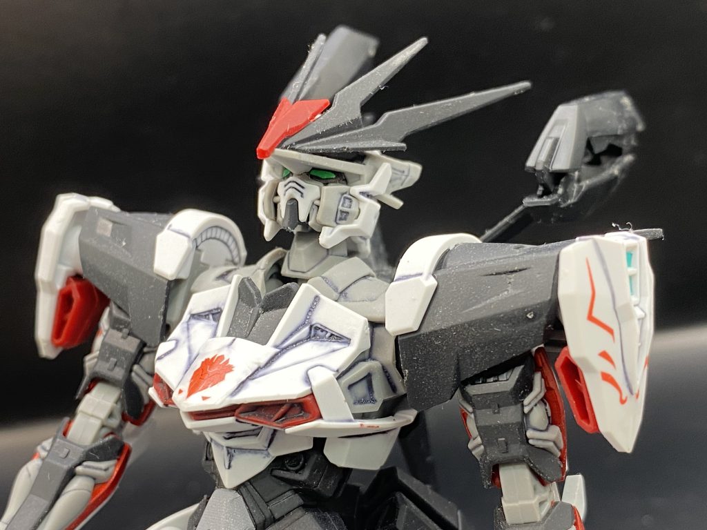 部分塗装はパワーシリンダをメタリックレッドで塗り直したのとロードロングソードの刃部分位であとはスミ入れとつや消しでフィニッシュです