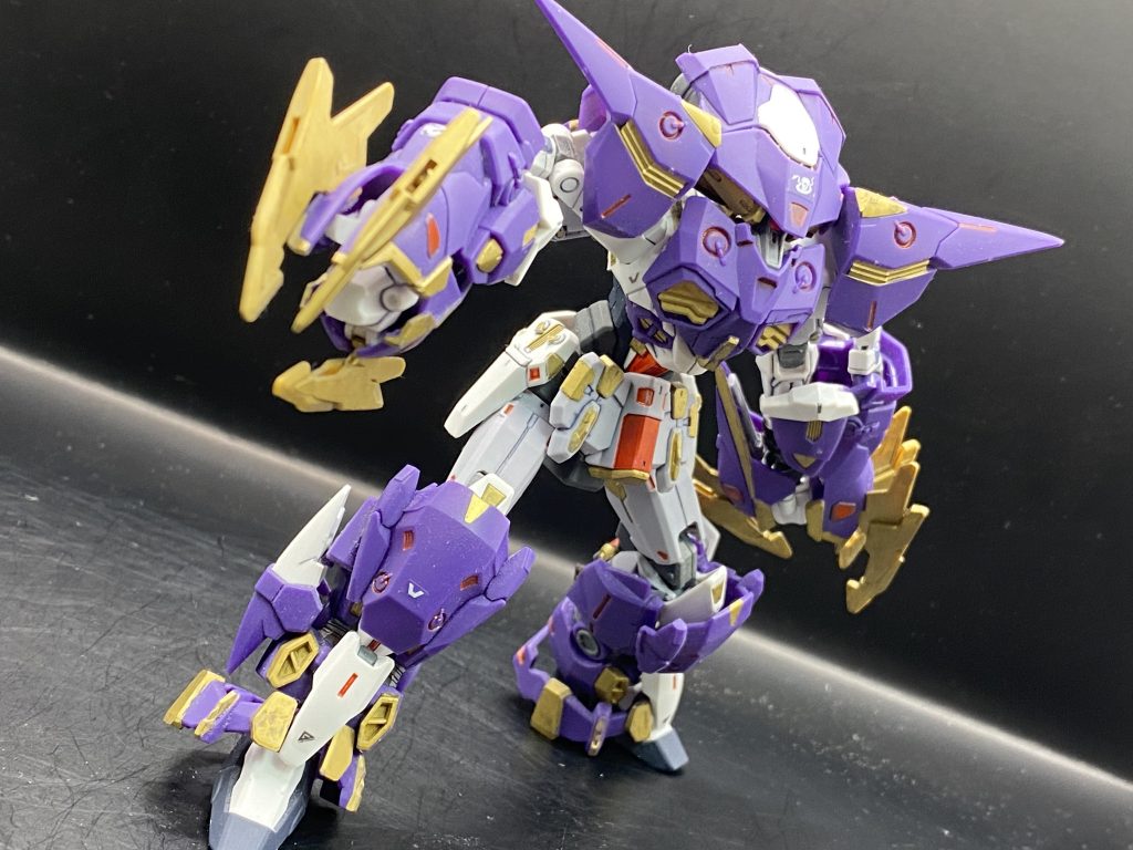 近接戦モードのバイソンクロー！