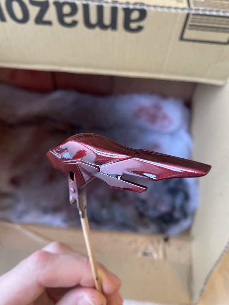 初めてのクリア塗料でかなり垂れてますね。