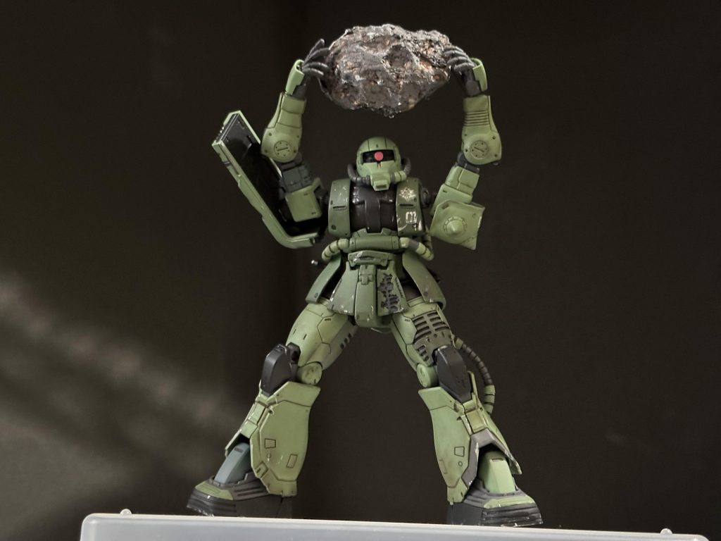 岩は発泡スチロールで作成しました。