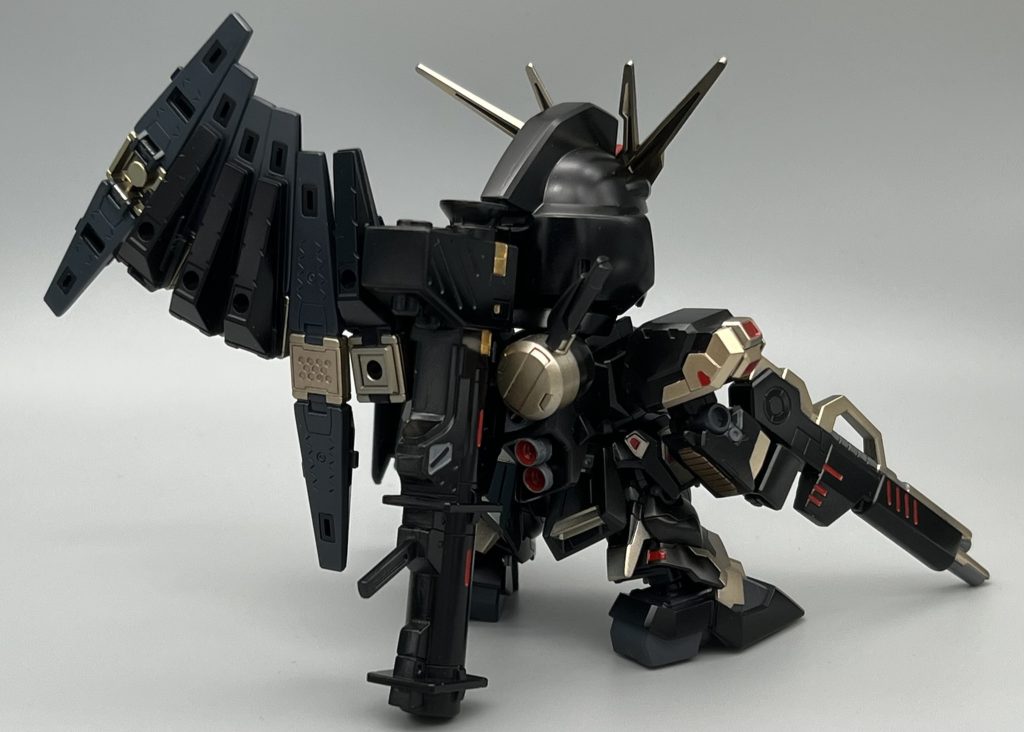 エコプラ BB戦士 νガンダム–2枚目/制作者：立川