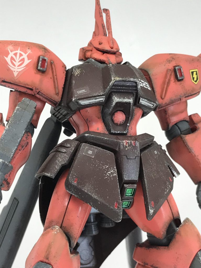 ダンガイオーはOPソングも最高ですね渡辺宙明作曲に加え、水木のアニキと堀江美都子のデュエット…まさに昭和の熱いスーパーロボって感じの曲です私は一か月に一度はYouTubeで聞いておりますw😊主人公の声優は神谷明だし、ミア達ヒロインもセクシーで可愛いですな😍ロボフェイスで一番好きなのはこのイクサーロボかな〜