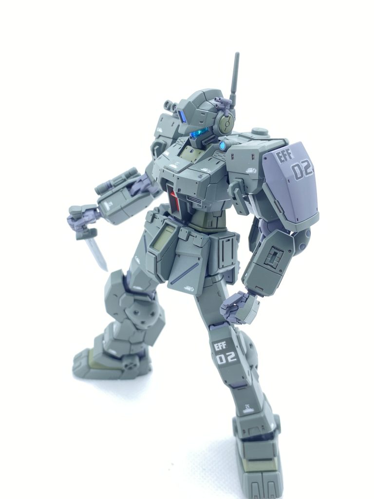 デカールは控えめに