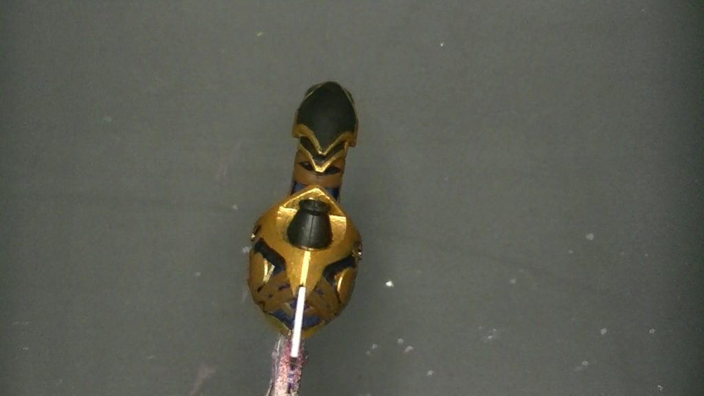 また、ホエール・アングラーはクリアなので合わせ目処理ができないのですが、合わせ目部分はわりと塗装する部分が多くて、一部は処理できたかもでした。