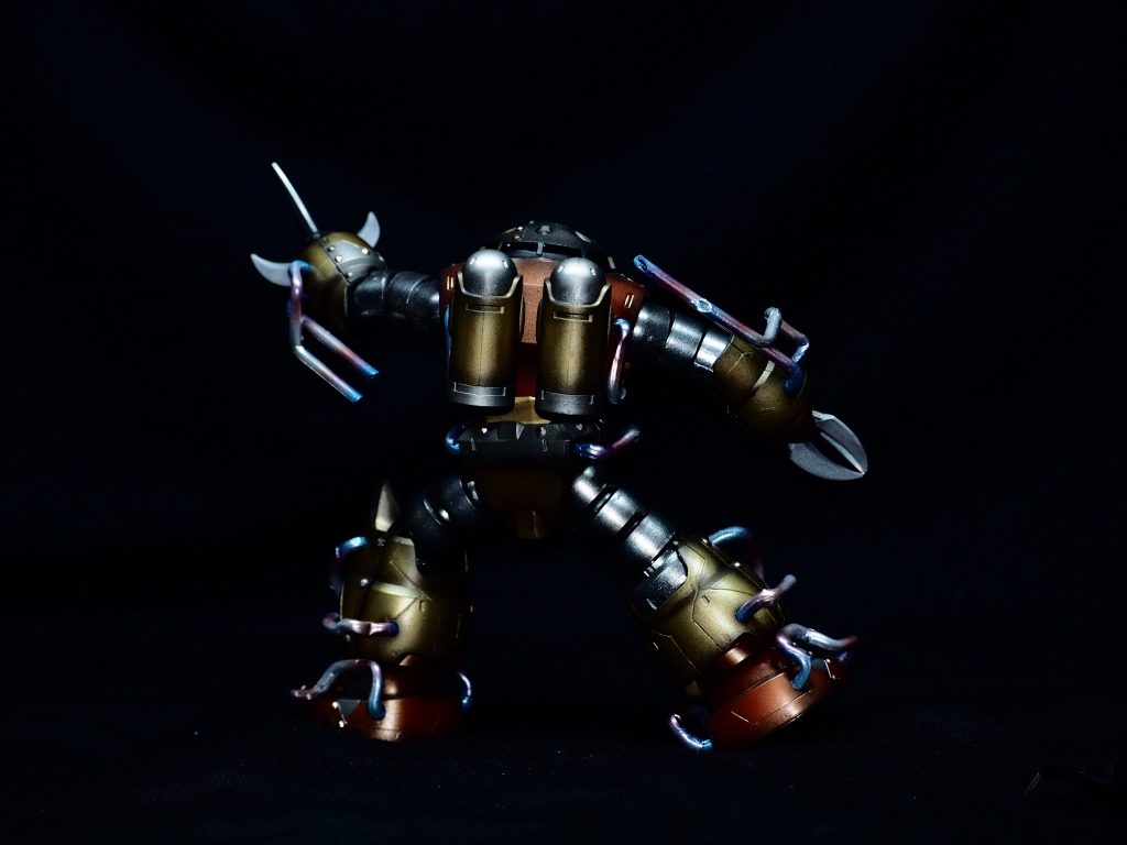 そしてこの一枚は「ま、待ってくれよ!もう一回やり直そうよ💦」と、彼女にフラれて去って行く彼女を追いかける瞬間のポーズ!