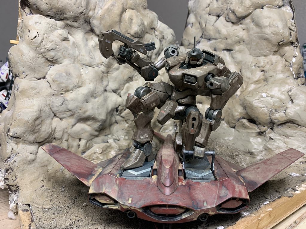 いつもの模型ベースで撮影、いきつけの模型屋さんはみんななかなかティックバランと合体させてくれないって嘆いとりました。