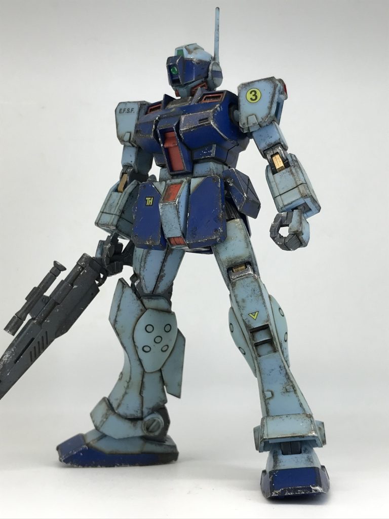 私アニメ雑誌は中学生の時に一度しか買ったことがないのですが、そのアニメ雑誌(名前忘れた…)を買った目的は…Hな袋とじが付いていたからです🤗(笑)中学生のときはエロ本を買う勇気がまだなく、エロ要素がある普通?の雑誌に興味深々なわけですよよく一緒に遊んでいた友人が、空き地に落ちていたエロ本を足でペラペラめくりながら「これエロ本じゃないのか〜?」と興味なさそうに振る舞っていましたね🙄その日の夜、私は落ちていたエロ本を拾いにその空き地に行きましたが…すでになかった…思いましたね…くそっ!アイツに先を越されたと😨それくらいHな本に興味深々なわけですよ(笑)