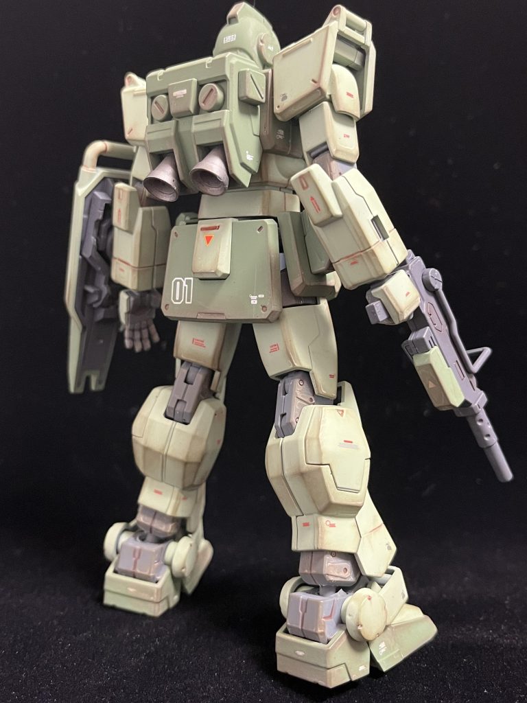 バーニアと胸のスラスターはシタデルカラーのリードベルチャーを使用してます。