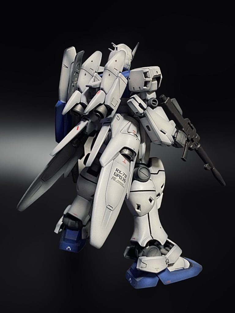 リペイントついでに全然違う色にしようかと思ったのですが、1号機＆2号機と並べたかったので…ここはオリジナル準拠としました。