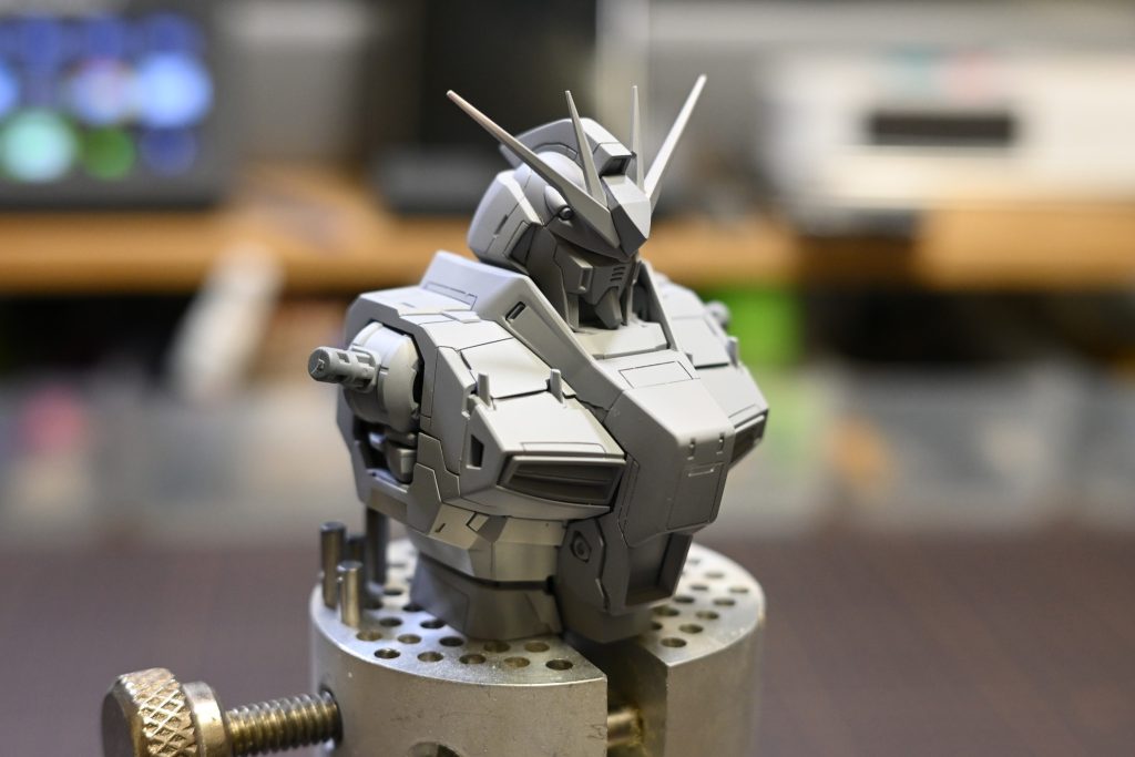 マイナスモールドを入れるなどしてディテールアップ