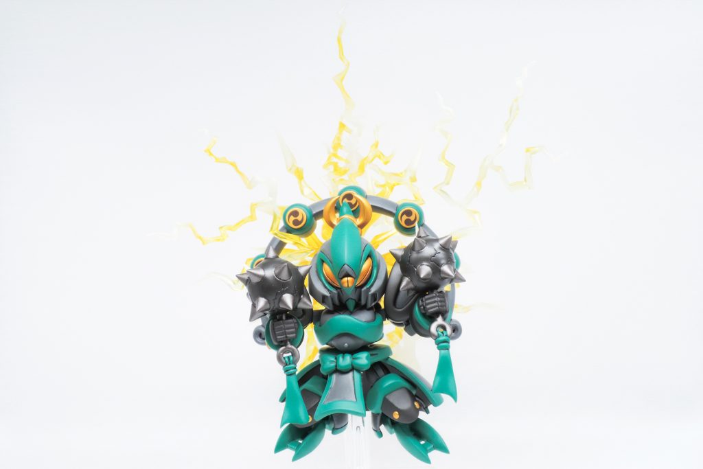 雷のエフェクトで遊んでみたり。