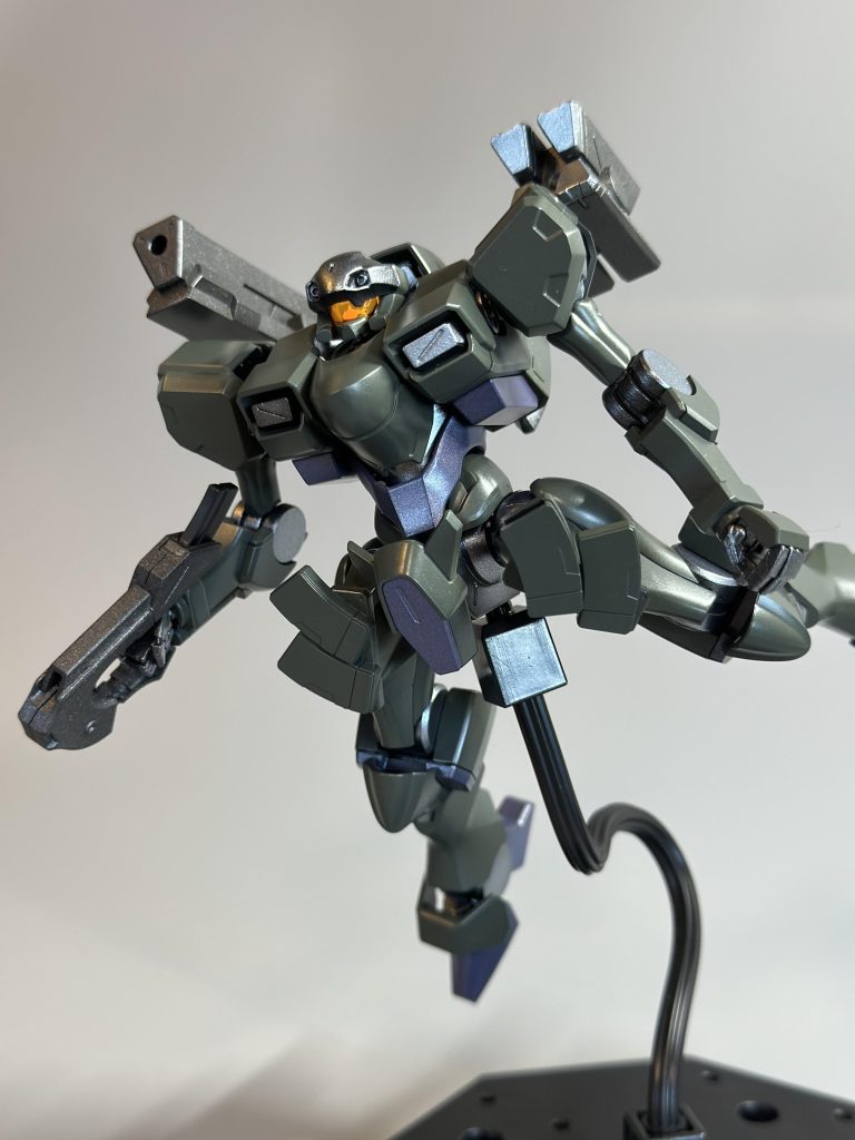 ブラックライトで光るように、ロングビームガンのモジュールは神隠し中です。