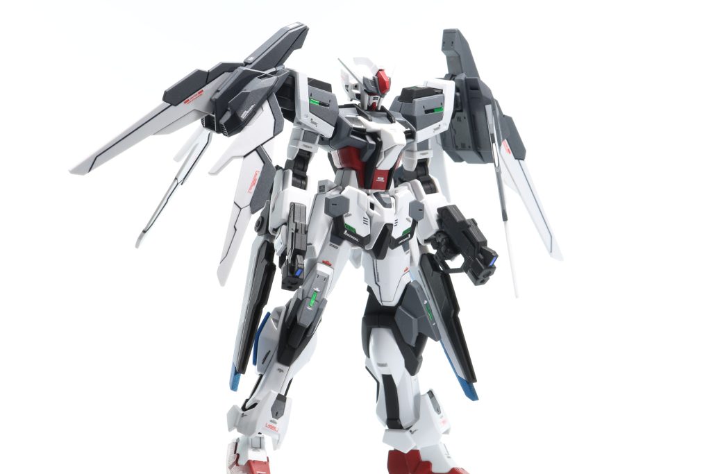 ストライカーパックを外すとこんな感じです。腕に取り付けたブレードがいい感じのシルエットになっていてお気に入りです。