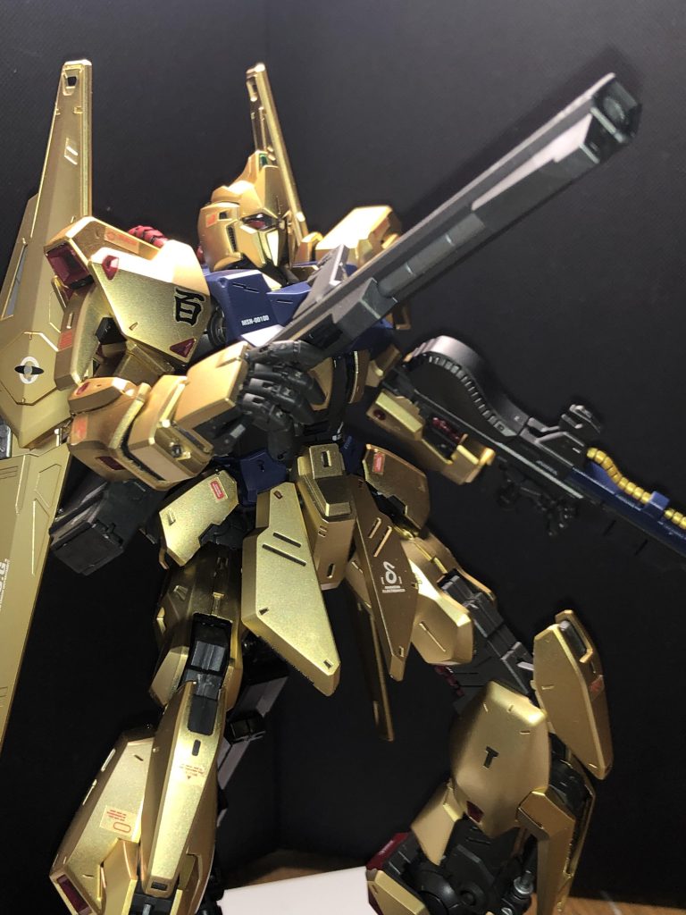 クレイバズーカは担ぐように持つよりはこちらの持ち方の方が楽です。