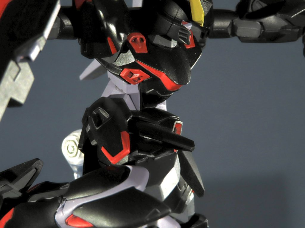 腰、股関節、膝を強引に曲げています。