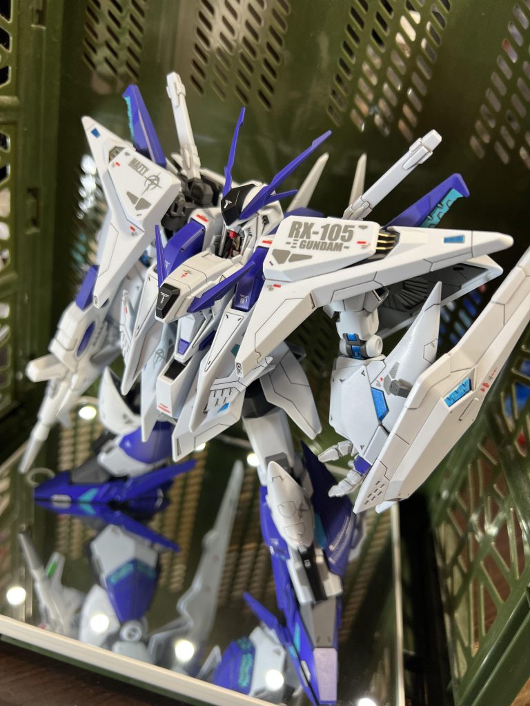 Ξガンダム–3枚目/制作者：真樹京介