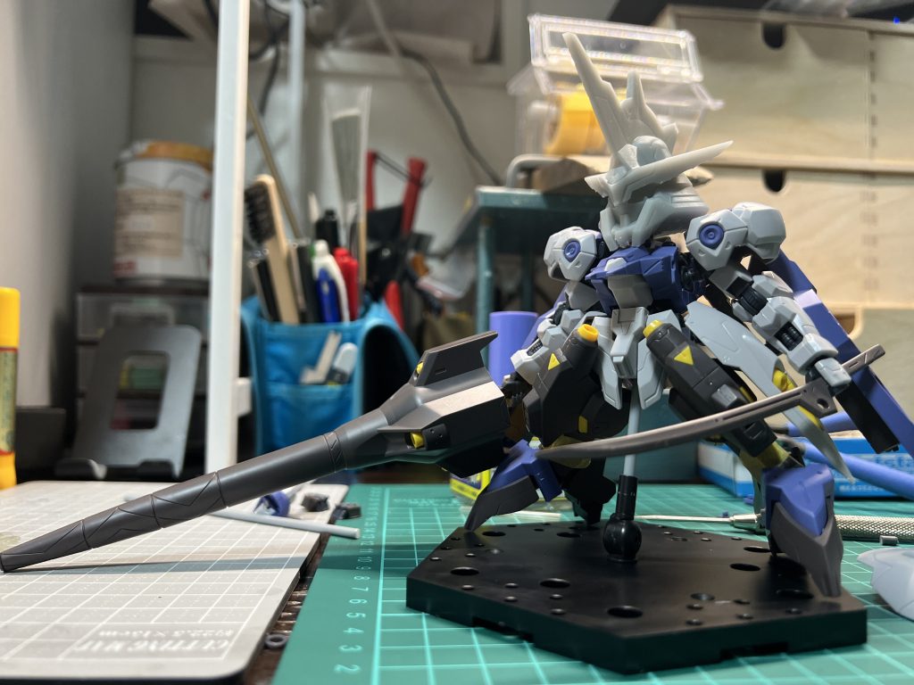 フロントスカートを付けるとリアスカートが付けられません武器を持たせてバランス確認中です